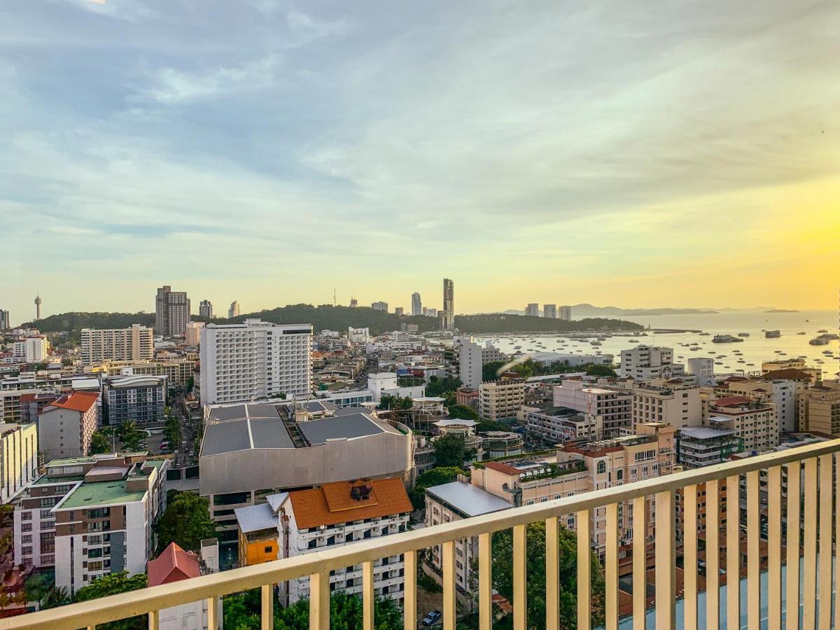 Ferienwohnung The Base Deluxe Pattaya Exterior foto